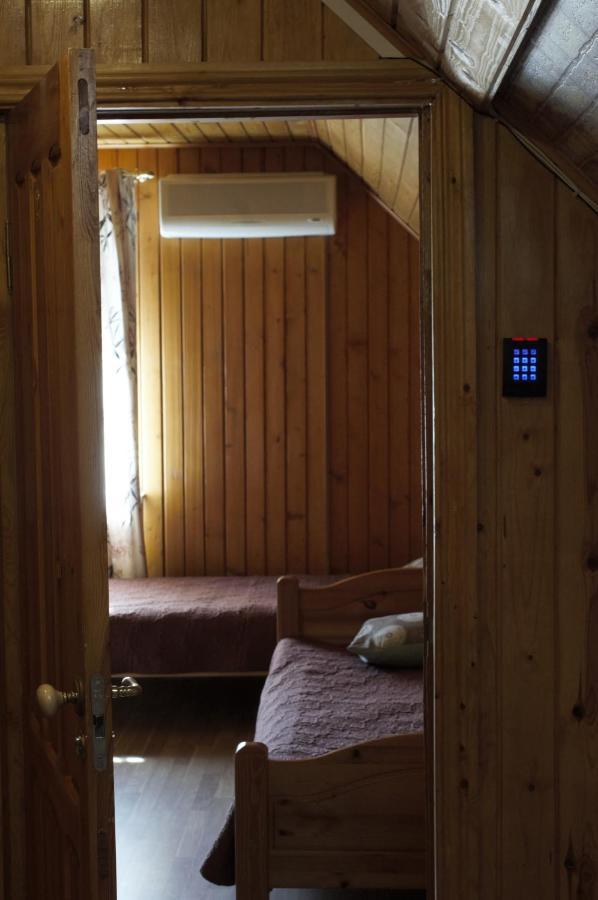 Guest House Eco Home ยูร์มาลา ภายนอก รูปภาพ