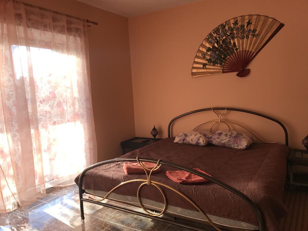 Guest House Eco Home ยูร์มาลา ภายนอก รูปภาพ