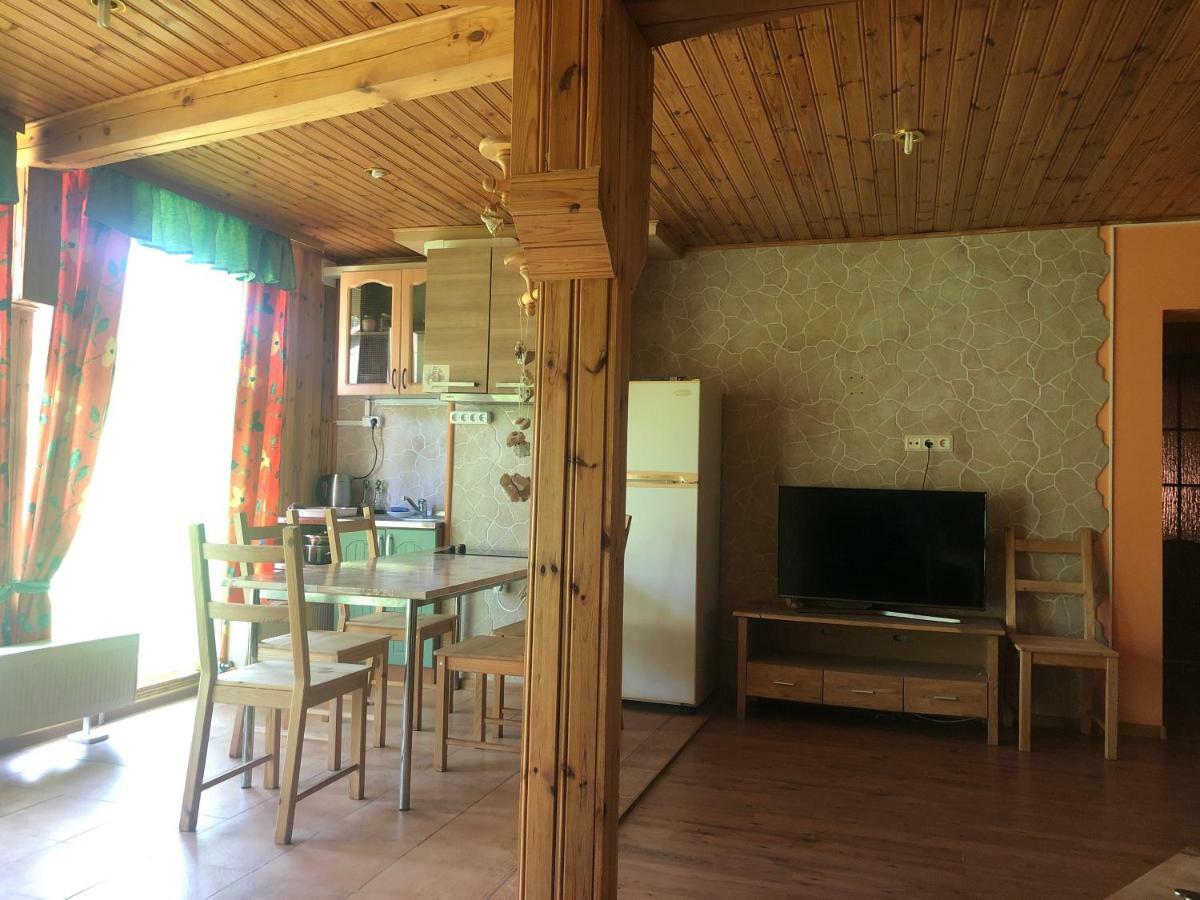 Guest House Eco Home ยูร์มาลา ภายนอก รูปภาพ
